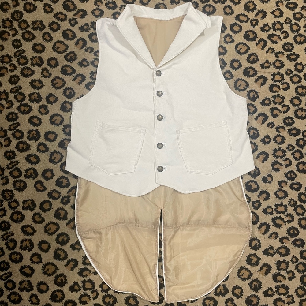 White vest